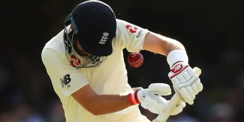 Cricket helmet takes the ball before the head - Post Thumbnail